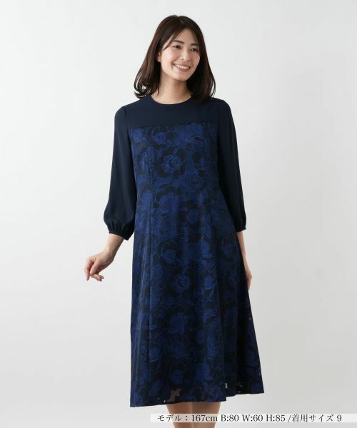 ✨美品✨ Leilian レリアン　膝丈ワンピース　フレア　ドット　Aライン　L プリント切替フレアワンピース【Leilian WHITE LABEL】|レリアン