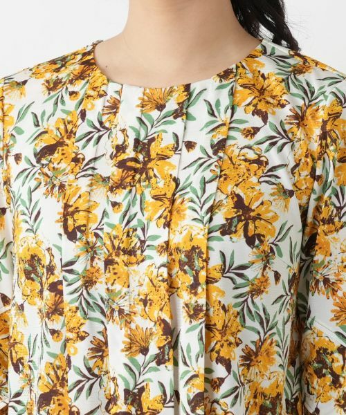 【新品】定価42,900円 レリアン　半袖チュニックブラウス　からし色　13＋ 新品】定価42,900円 レリアン半袖チュニックブラウスからし色13＋