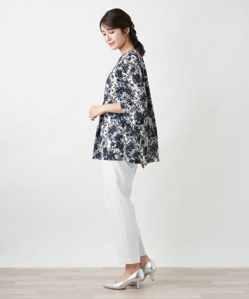 美品 Leilian 世界地図 チュニック ブラウス シアー 長袖 サイズ7 店舗人気】フラワー柄チュニックブラウス【プラス企画