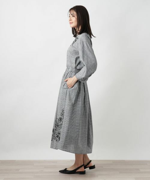 Leilian / レリアン ミニ・ひざ丈スカート | チェック刺繍フレアスカート | 詳細2