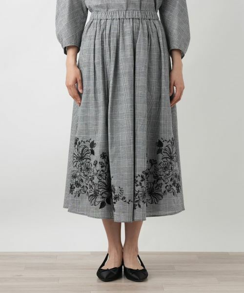 Leilian / レリアン ミニ・ひざ丈スカート | チェック刺繍フレアスカート | 詳細4