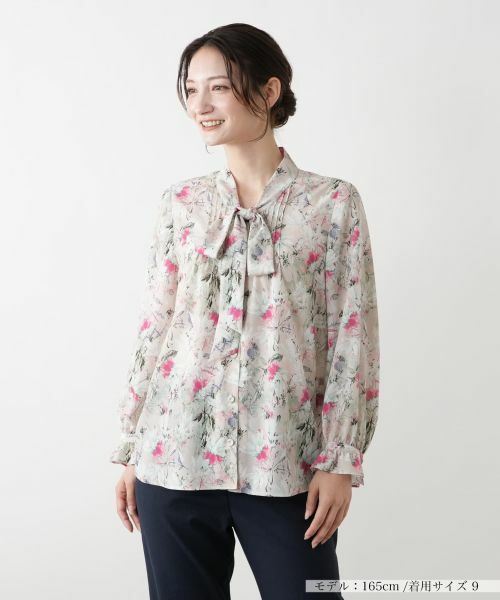 Leilian/レリアン 花柄ボウタイブラウス【ROCHAS Premiere】【ERICA】 ベージュ 13(XL) Leilian/レリアン 花柄ボウタイブラウス【ROCHAS Premiere】【ERICA】 ベージュ 13(XL)