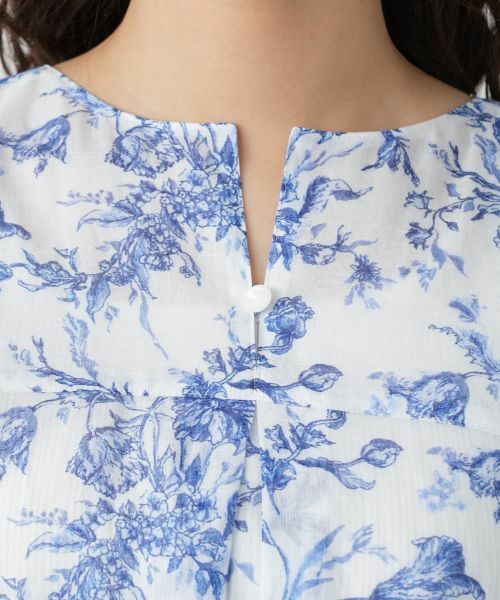 Leilian / レリアン シャツ・ブラウス | フラワー柄キーネックブラウス | 詳細14