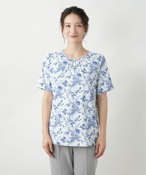 レオナール 半袖 花柄 クルーネック ペイズリー パステルカラー チュニック40 レオナール 半袖 花柄 クルーネック ペイズリー パステルカラー