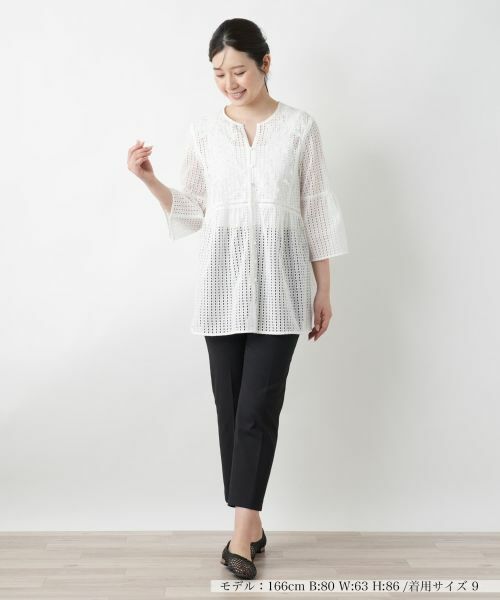 Leilian / レリアン シャツ・ブラウス | 透かしレースキーネックブラウス | 詳細1