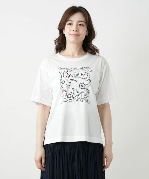 Leilian / レリアン スパンコール刺繍カットソー【Leilian WHITE LABEL】 店舗人気】スパンコール刺繍Tシャツ【Leilian WHITE LABEL
