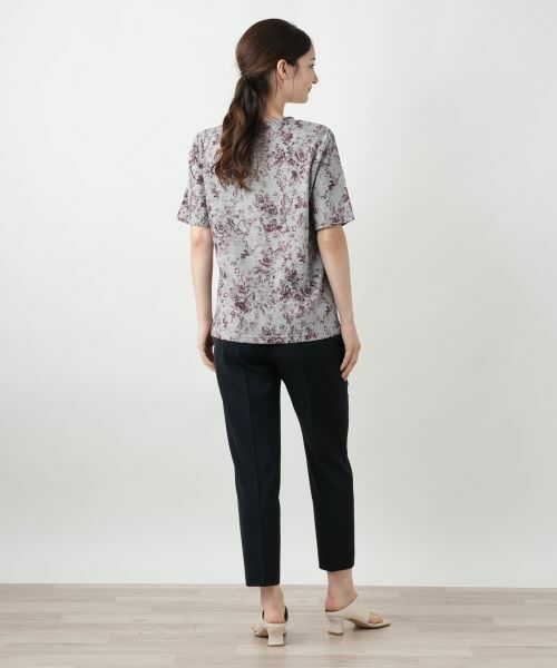【新品】定価29,700円　レリアン　フラワープリント半袖Tシャツ　花束　9号 新品】定価29,700円 レリアン フラワープリント半袖Tシャツ 花束