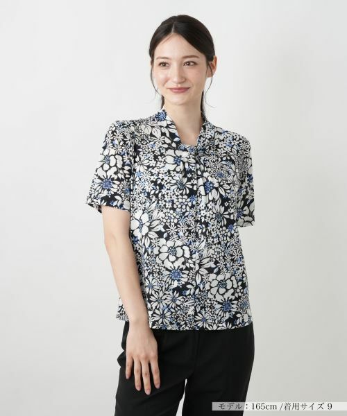 【新品】定価29,700円　レリアン　フラワープリント半袖Tシャツ　花束　9号 フラワープリントTシャツ【Leilian WHITE