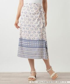 Leilian / レリアン ミニ・ひざ丈スカート | 【店舗人気】幾何学柄切替ラップ風スカート