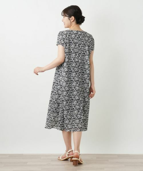 Leilian / レリアン ドレス | プリントVネックワンピース【Leilian WHITE LABEL】 | 詳細3