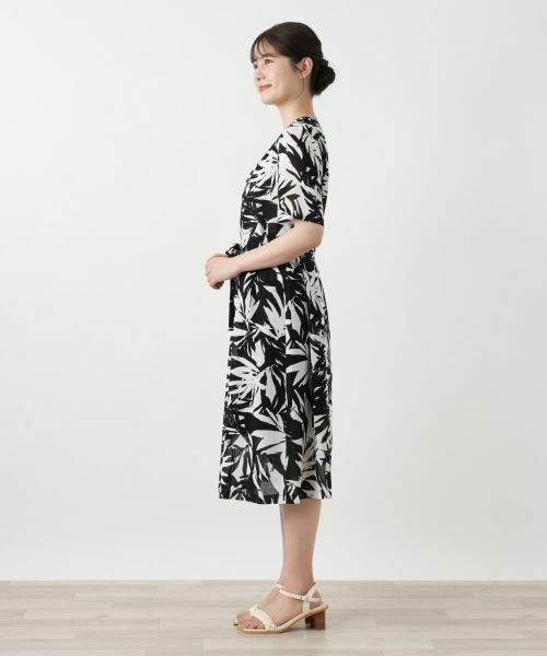 Leilian / レリアン ドレス | リーフ柄フレアワンピース【Leilian WHITE LABEL】 | 詳細2