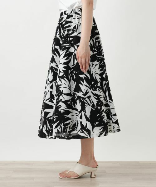 Leilian / レリアン ミニ・ひざ丈スカート | リーフ柄フレアスカート【Leilian WHITE LABEL】 | 詳細8