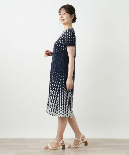 Leilian / レリアン ドレス | 幾何学柄フレアワンピース | 詳細5