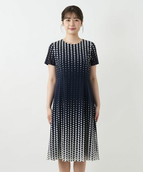 Leilian / レリアン ドレス | 幾何学柄フレアワンピース | 詳細7
