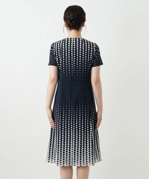 Leilian / レリアン ドレス | 幾何学柄フレアワンピース | 詳細9