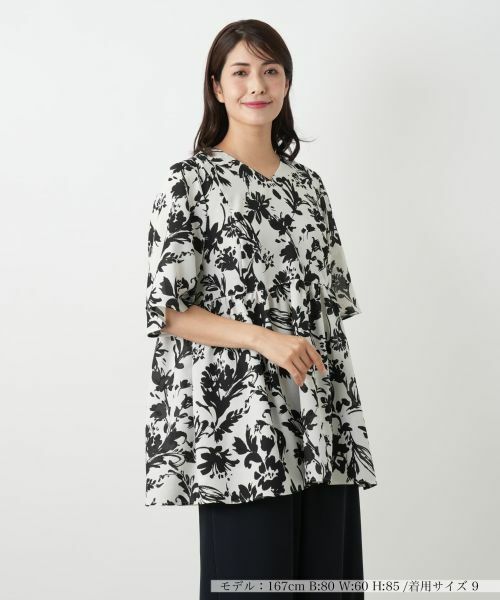 Leilian/レリアン プリントフレアブラウス【Leilian WHITE LABEL】 アイボリー 9(M)