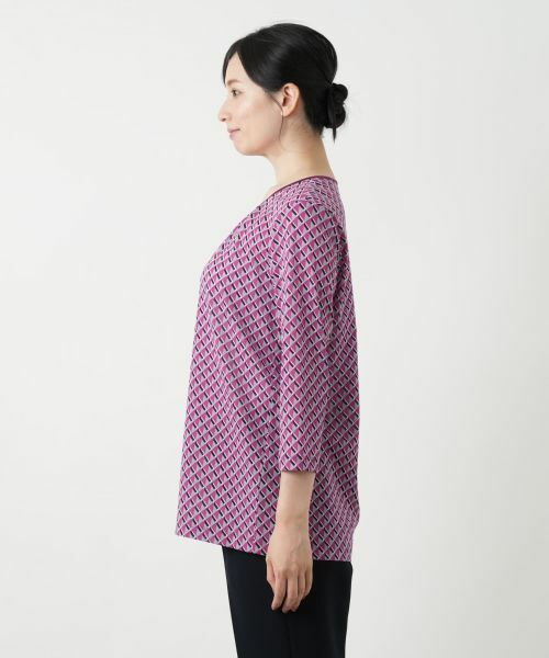 Leilian / レリアン カットソー | 幾何学柄クルーネックカットソー | 詳細11