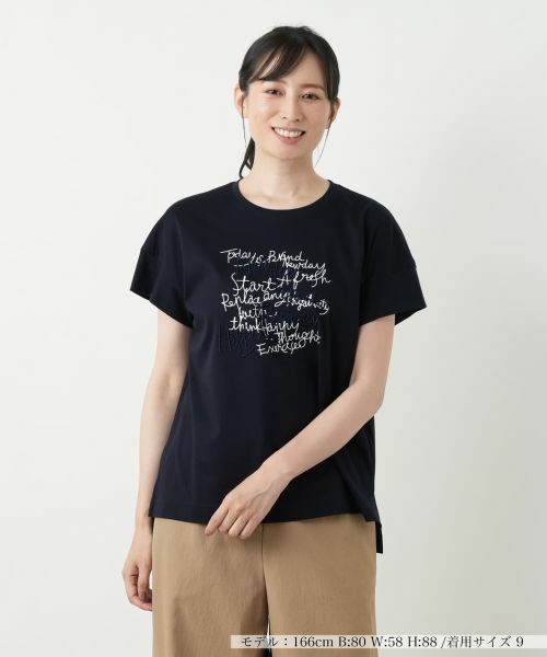 Leilian/レリアン ロゴデザインTシャツ ネイビー 11(L) Leilian/レリアン ロゴデザインTシャツ ネイビー 11(L)