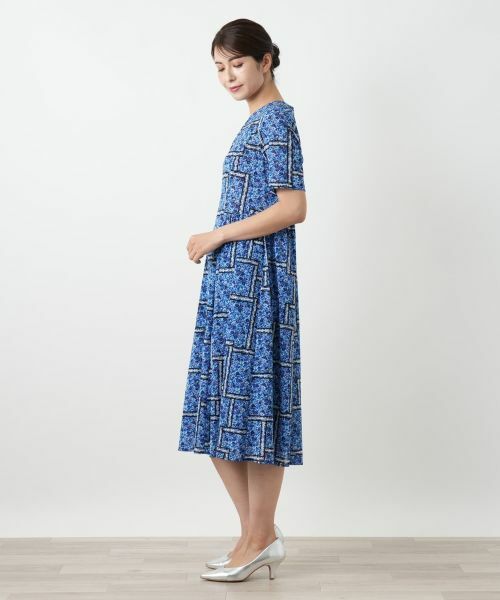 Leilian / レリアン ドレス | 洗えるフラワー柄フレアワンピース【パワーネット素材】 | 詳細5