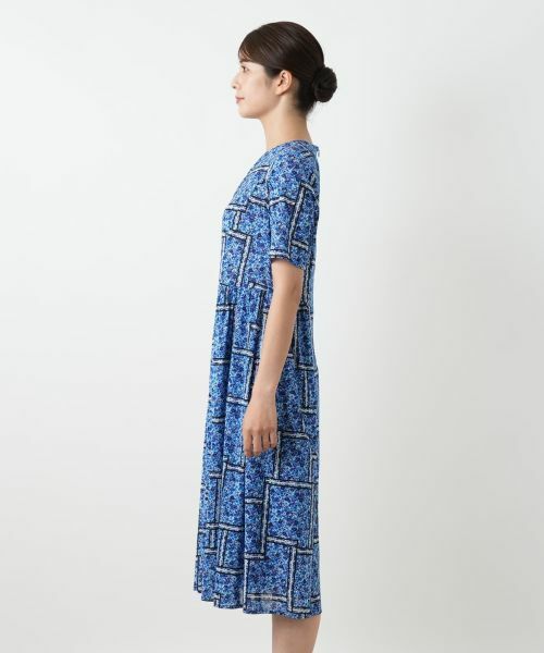 Leilian / レリアン ドレス | 洗えるフラワー柄フレアワンピース【パワーネット素材】 | 詳細8