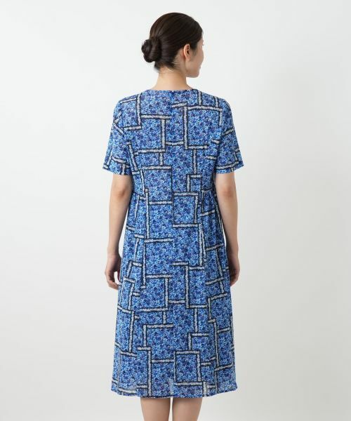 Leilian / レリアン ドレス | 洗えるフラワー柄フレアワンピース【パワーネット素材】 | 詳細9