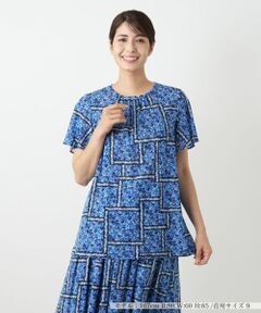 Leilian / レリアン シャツ・ブラウス | フラワー柄クルーネックブラウス