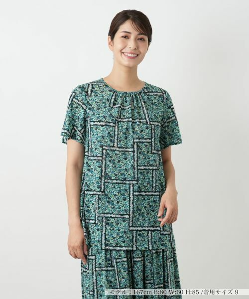 Leilian/レリアン フラワー柄クルーネックブラウス カーキ 11(L)