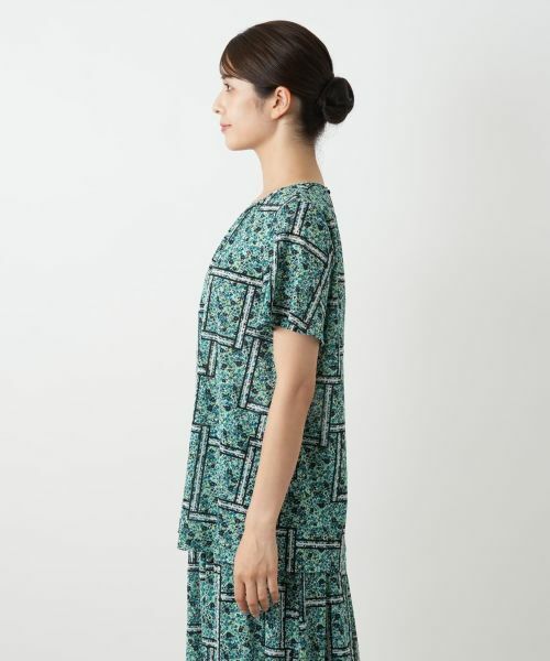 Leilian / レリアン シャツ・ブラウス | フラワー柄クルーネックブラウス | 詳細8