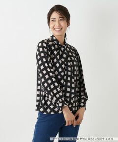 美品✨レリアン 総柄 街並み ブラウス