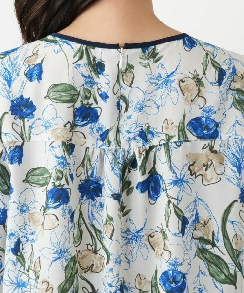 Leilian / レリアン シャツ・ブラウス | フラワー柄スモックブラウス【Leilian WHITE LABEL】 | 詳細11