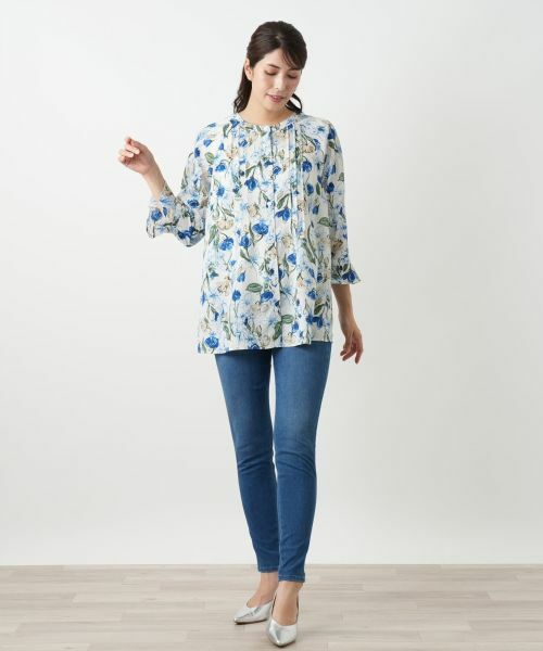 極美品　レリアン　チュニックブラウス　花柄 店舗人気】フラワー柄チュニックブラウス【プラス企画