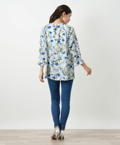 フラワー柄チュニックブラウス【Leilian WHITE LABEL】 （シャツ