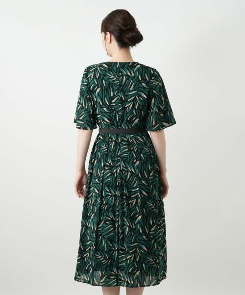 Leilian / レリアン ドレス | 洗えるプリントプリーツワンピース【パワーネット素材】【Leilian WHITE LABEL】 | 詳細10