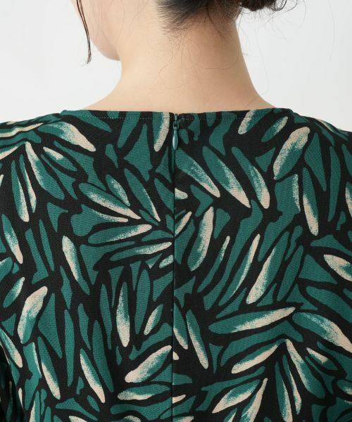 Leilian / レリアン ドレス | 洗えるプリントプリーツワンピース【パワーネット素材】【Leilian WHITE LABEL】 | 詳細12