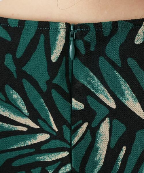 Leilian / レリアン ドレス | 洗えるプリントプリーツワンピース【パワーネット素材】【Leilian WHITE LABEL】 | 詳細13