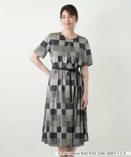 新品【ROCHASロシャス ～レリアン～】ロゴ総柄 ダウンベスト 13+ ロシャス(Rochas) | 通販・人気ランキング - 価格.com