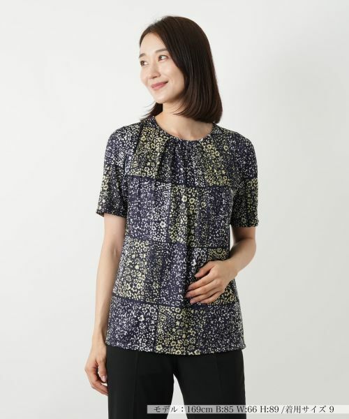 Leilian / レリアン カットソー | フラワープリントカットソー【ROCHAS Premiere】(ネイビー)