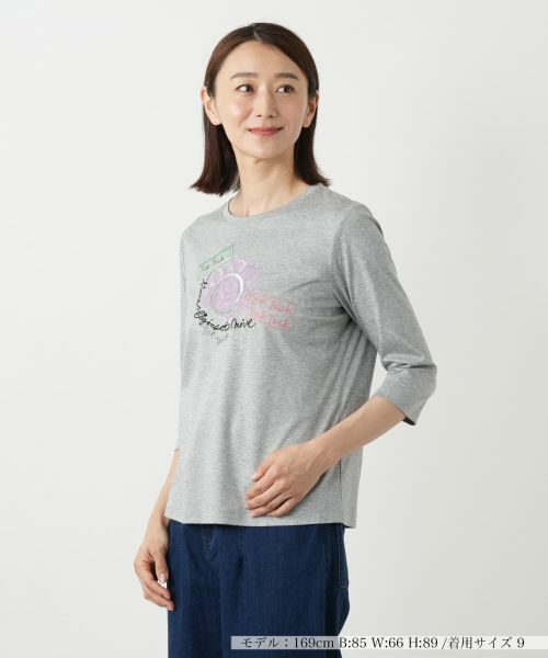 Leilian/レリアン 刺繍プリントカットソー アッシュグレー 7(S) Leilian/レリアン 刺繍プリントカットソー アッシュグレー 7(S)