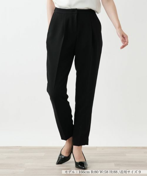 Leilian / レリアン その他パンツ | テーパードタックパンツ(ブラック)
