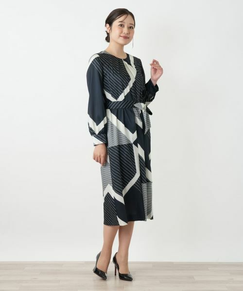 Leilian / レリアン ドレス | 幾何学柄フレアワンピース【ROCHAS Premiere】 | 詳細1