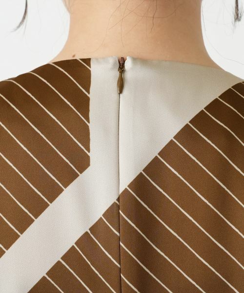 Leilian / レリアン ドレス | 幾何学柄フレアワンピース【ROCHAS Premiere】 | 詳細13