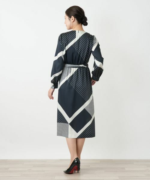 Leilian / レリアン ドレス | 幾何学柄フレアワンピース【ROCHAS Premiere】 | 詳細3