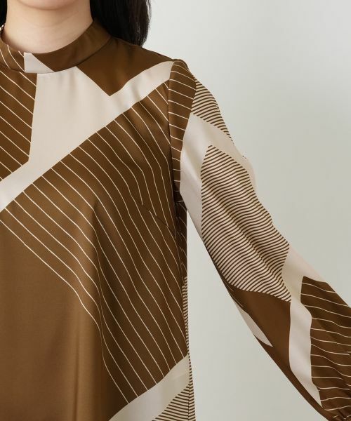 Leilian / レリアン シャツ・ブラウス | プリントスタンドカラーブラウス【ROCHAS Premiere】 | 詳細13