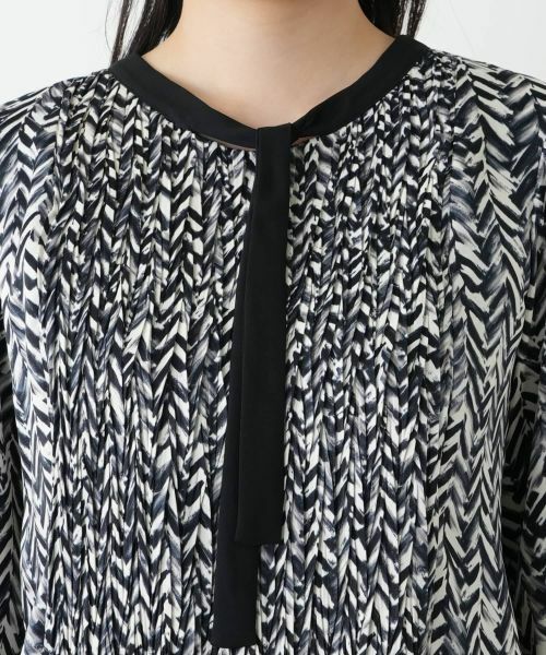 Leilian / レリアン シャツ・ブラウス | 幾何学柄ボウタイブラウス【Leilian WHITE LABEL】 | 詳細16