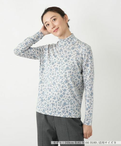 Leilian/レリアン プリントハイネックカットソー【Cariaggi】 スカイブルー 9(M)