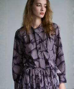 Leilian / レリアン シャツ・ブラウス | 幾何学柄ボウタイブラウス