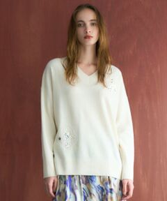 Leilian / レリアン ニット・セーター | ビジューVネックニット