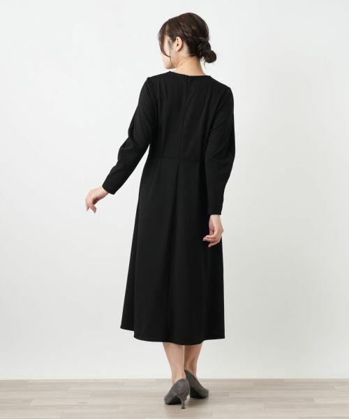 Leilian / レリアン ドレス | Vネックフレアワンピース | 詳細3