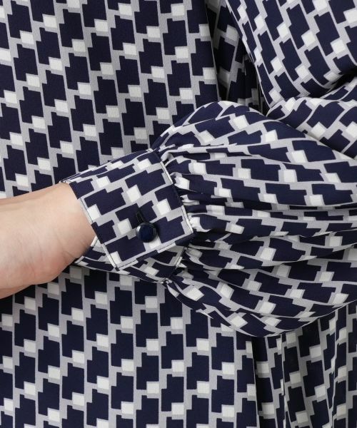 Leilian / レリアン シャツ・ブラウス | 幾何学柄プリントブラウス | 詳細10