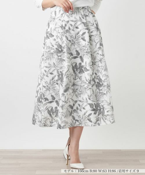 Leilian / レリアン ミニ・ひざ丈スカート | サッカー地プリントスカート【Rich 1-mile】【26年3月カタログ】（ブラウン）